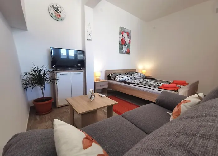 Studio Apartment Mini Dora